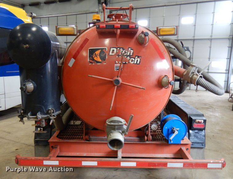 image for item IA9486 2010 Ditch Witch FX60  vacuum excavator