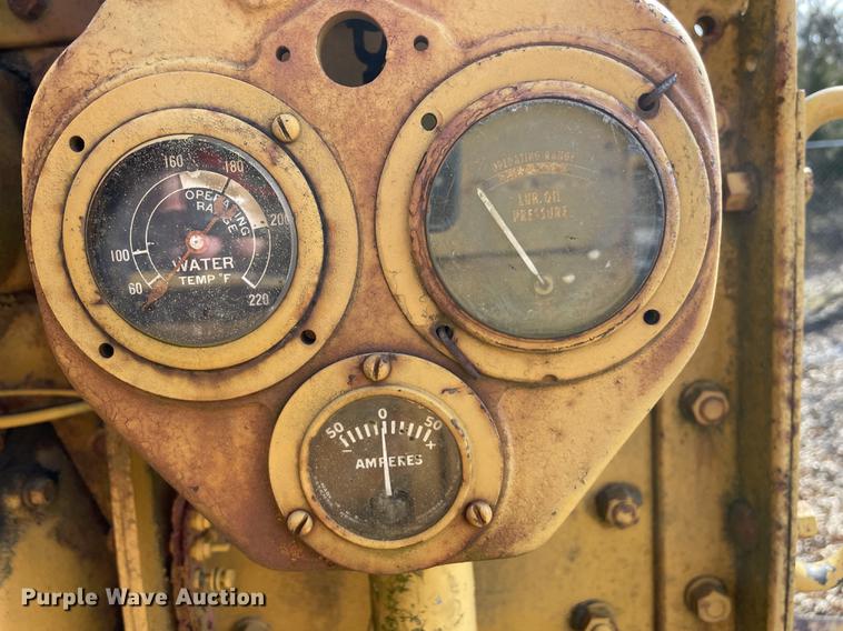 image for item II9269 Caterpillar 12  rigid frame motor grader