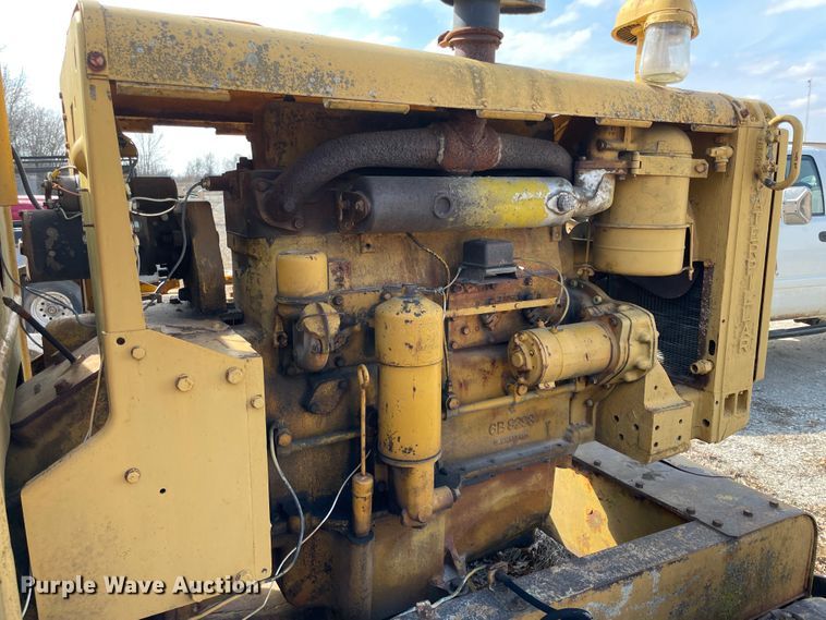 image for item II9269 Caterpillar 12  rigid frame motor grader