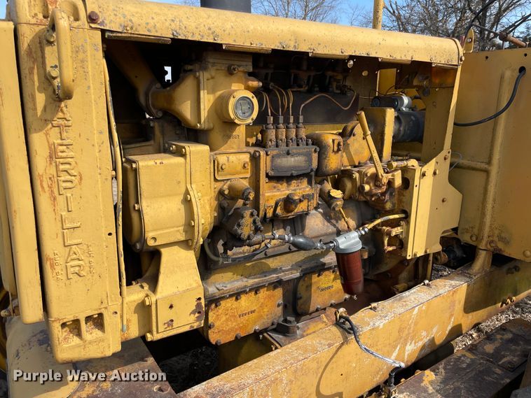 image for item II9269 Caterpillar 12  rigid frame motor grader