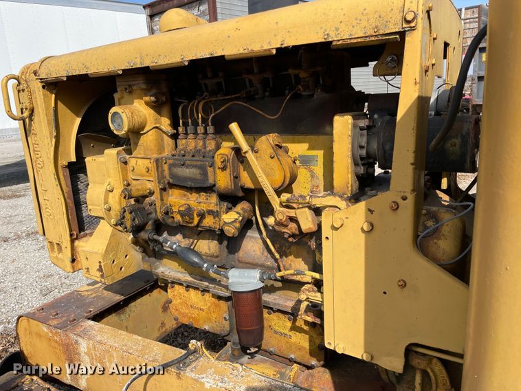 image for item II9269 Caterpillar 12  rigid frame motor grader