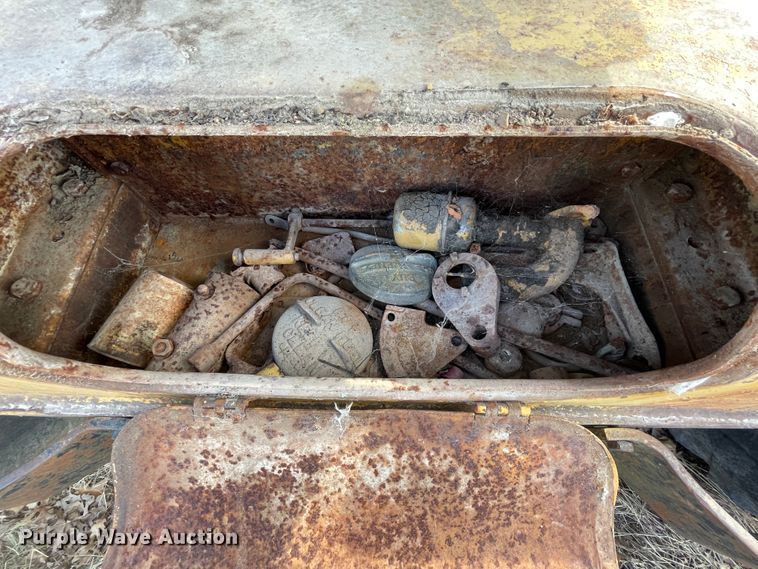 image for item II9269 Caterpillar 12  rigid frame motor grader