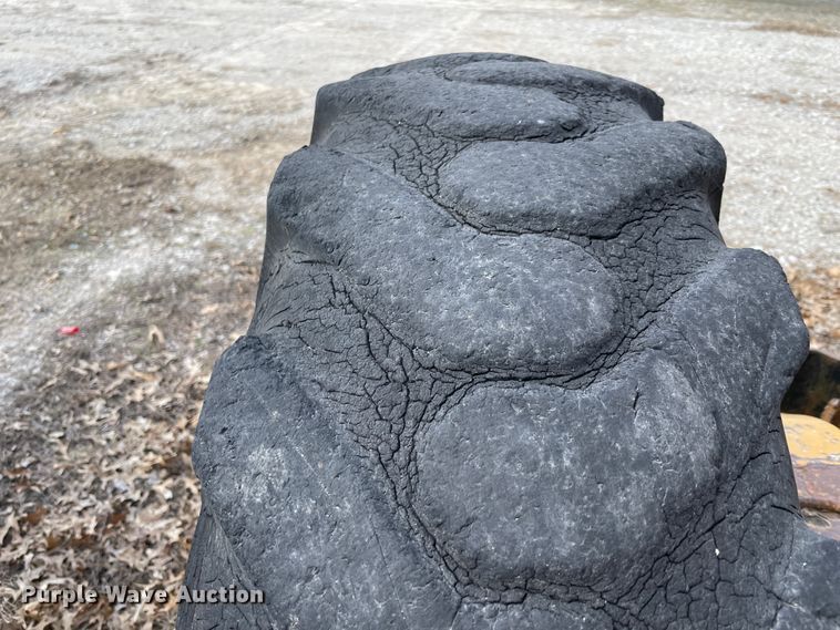 image for item II9269 Caterpillar 12  rigid frame motor grader