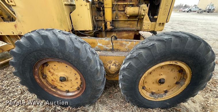 image for item II9269 Caterpillar 12  rigid frame motor grader