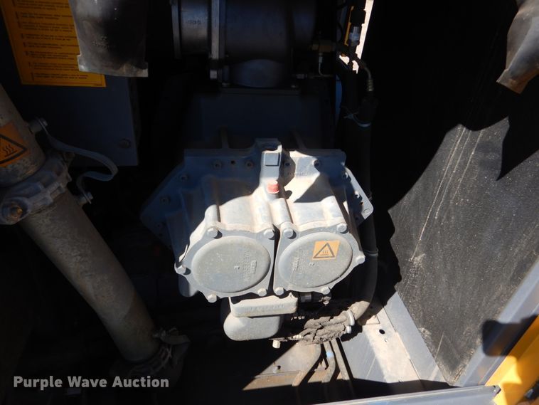 image for item IK9968 2011 Atlas Copco XRVS1000CD6  air compressor