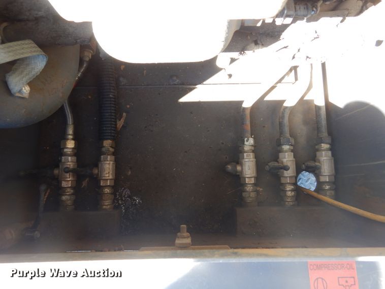 image for item IK9968 2011 Atlas Copco XRVS1000CD6  air compressor