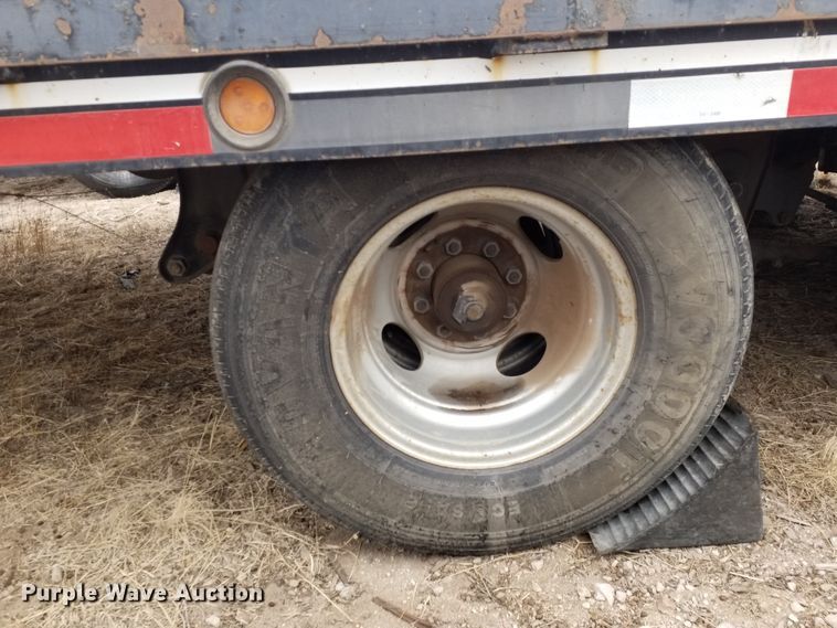 image for item IP9093 2007 Interstate equipment trailer