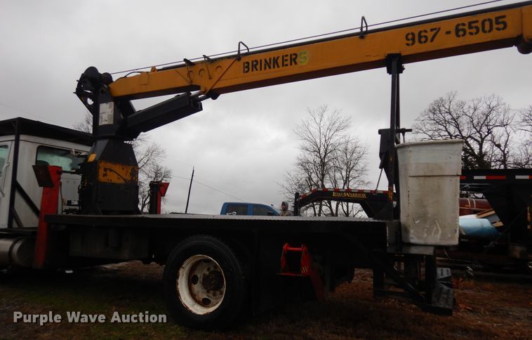 image for item IP9103 1998 International 4700  crane truck