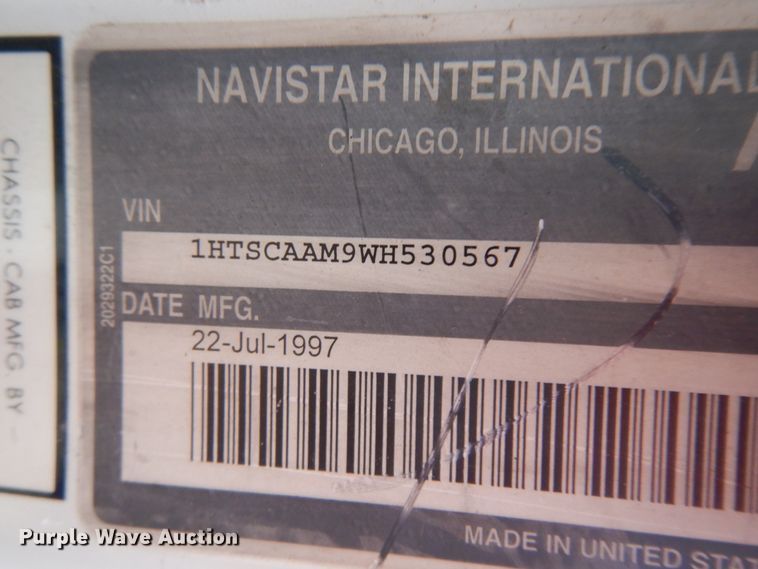 image for item IP9103 1998 International 4700  crane truck