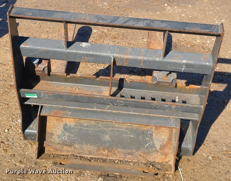 image for item IQ9059 Boxer 320  compact utility loader