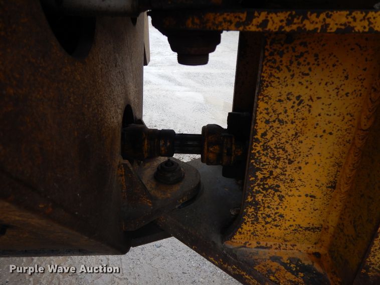 image for item IR9748 1981 Hydro Ax 700  mulcher