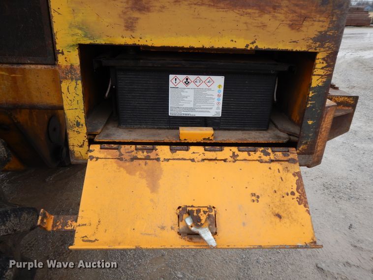 image for item IR9748 1981 Hydro Ax 700  mulcher