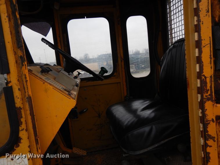 image for item IR9748 1981 Hydro Ax 700  mulcher