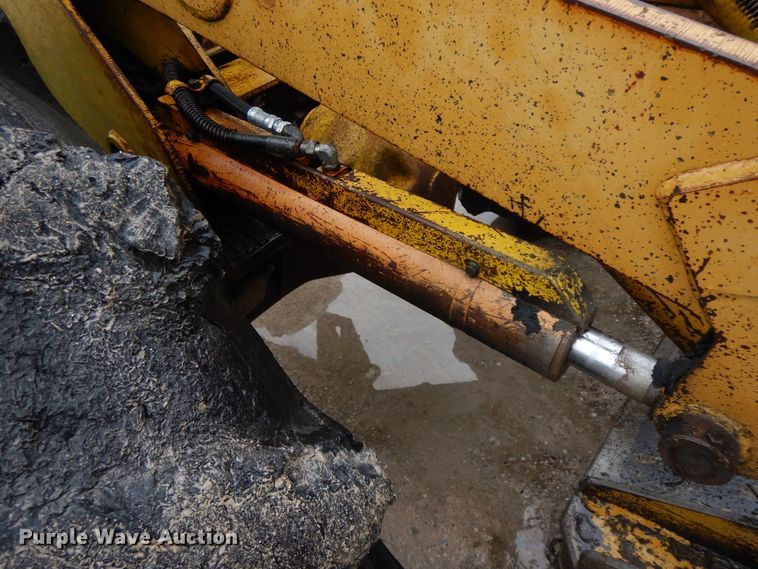 image for item IR9749 1981 Hydro Ax 700  mulcher