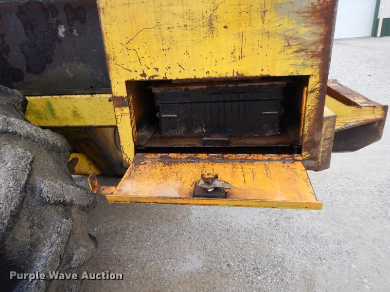 image for item IR9749 1981 Hydro Ax 700  mulcher