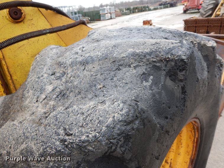 image for item IR9749 1981 Hydro Ax 700  mulcher