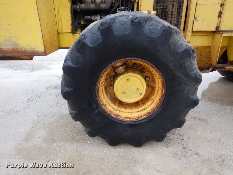 image for item IR9749 1981 Hydro Ax 700  mulcher