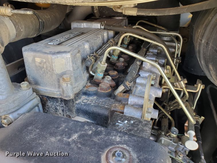 image for item IX9146 2005 Caterpillar 252B  skid steer loader