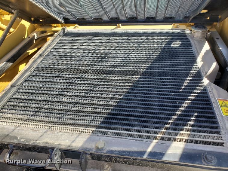 image for item IX9146 2005 Caterpillar 252B  skid steer loader