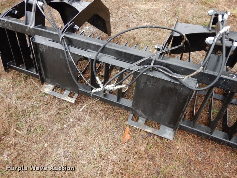 image for item IX9365 80"W skid steer grapple bucket