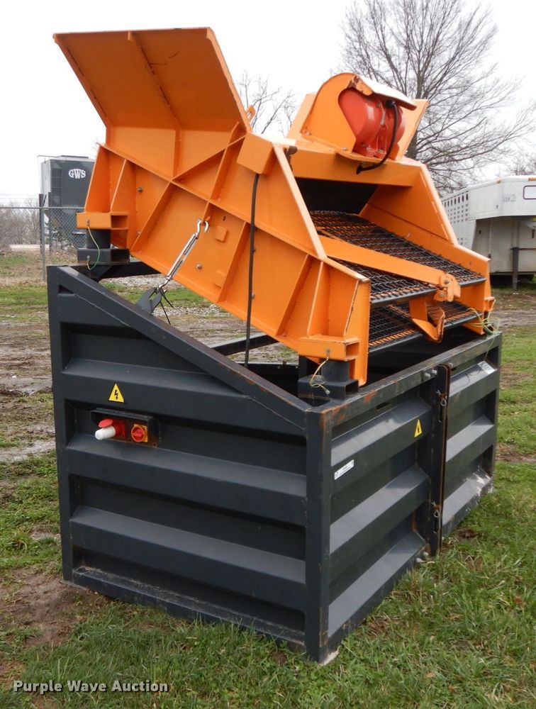 image for item IX9409 Paladin double deck vibratory screen