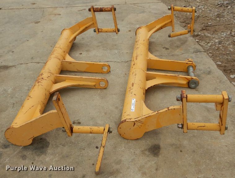 image for item IY9502 John Deere CB21462078 scraper push bar