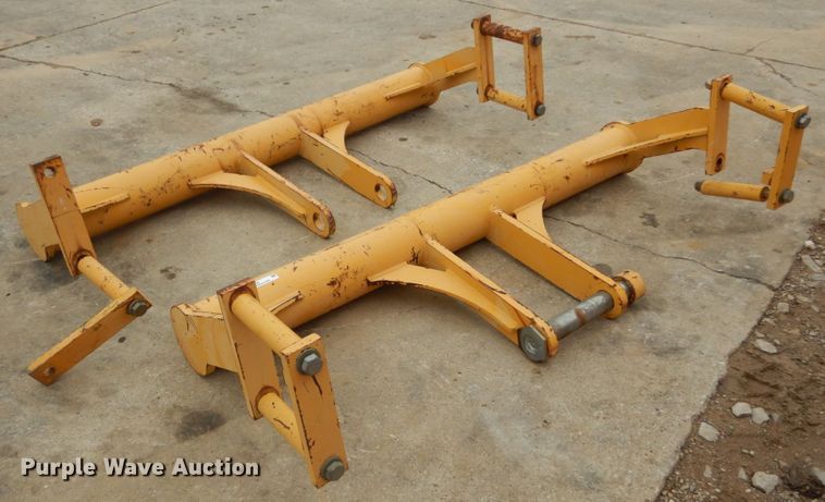 image for item IY9502 John Deere CB21462078 scraper push bar