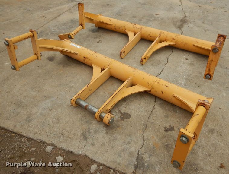 image for item IY9502 John Deere CB21462078 scraper push bar