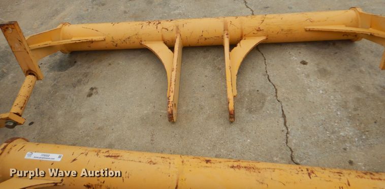image for item IY9502 John Deere CB21462078 scraper push bar