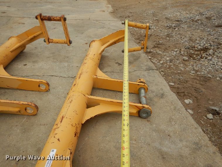 image for item IY9502 John Deere CB21462078 scraper push bar