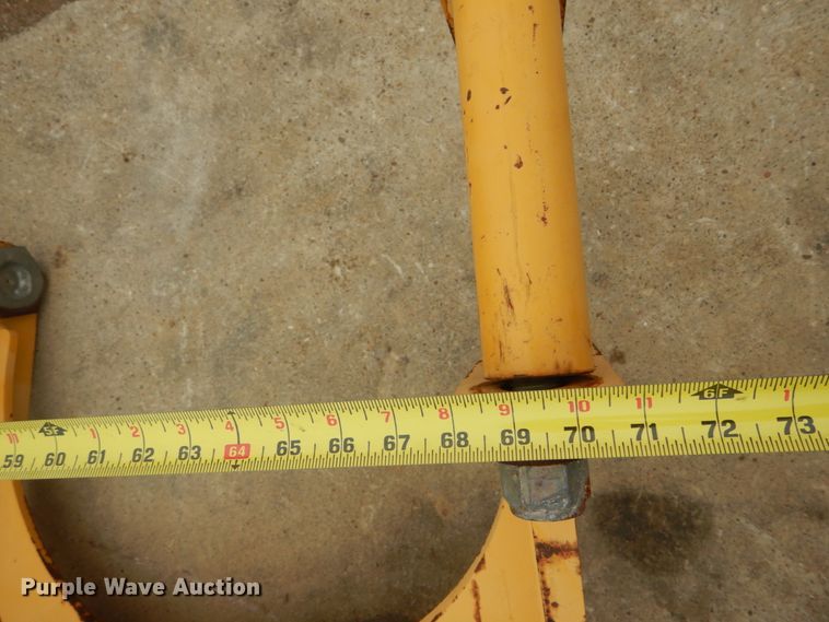 image for item IY9502 John Deere CB21462078 scraper push bar