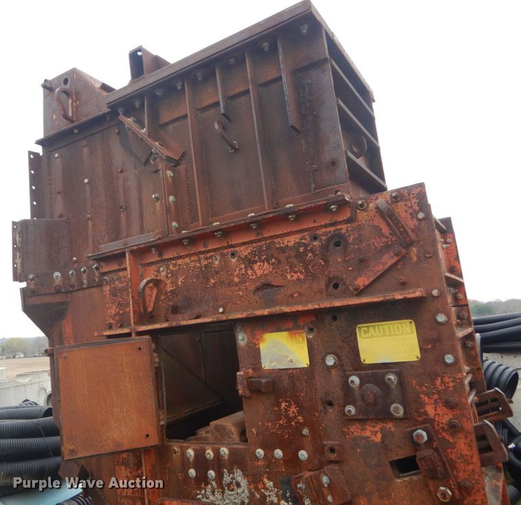 image for item IY9503 Rock crusher