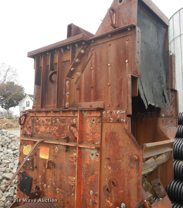 image for item IY9503 Rock crusher