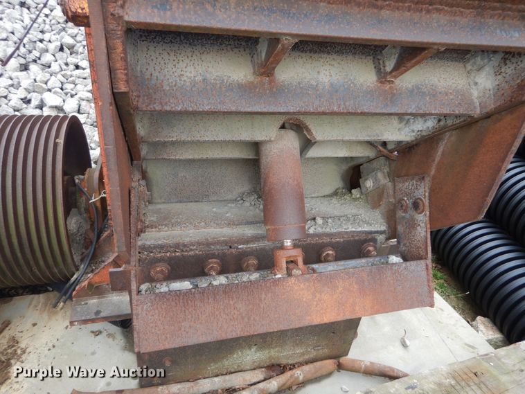 image for item IY9503 Rock crusher