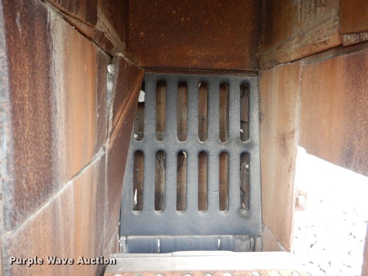 image for item IY9503 Rock crusher