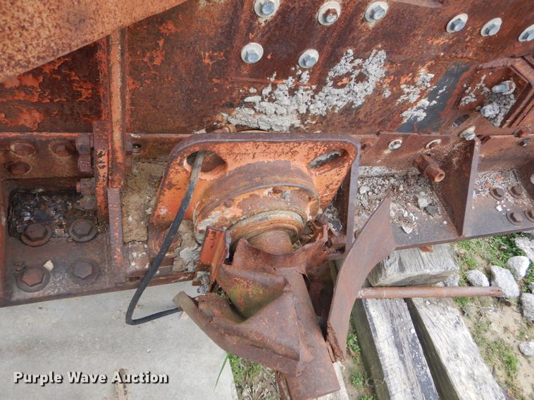 image for item IY9503 Rock crusher