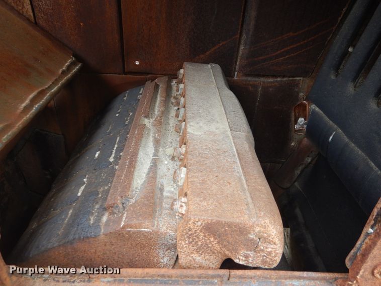 image for item IY9503 Rock crusher