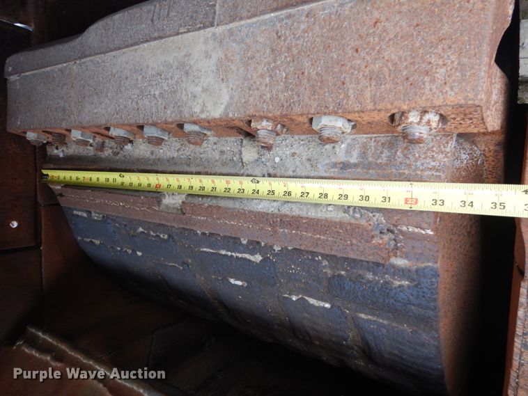 image for item IY9503 Rock crusher