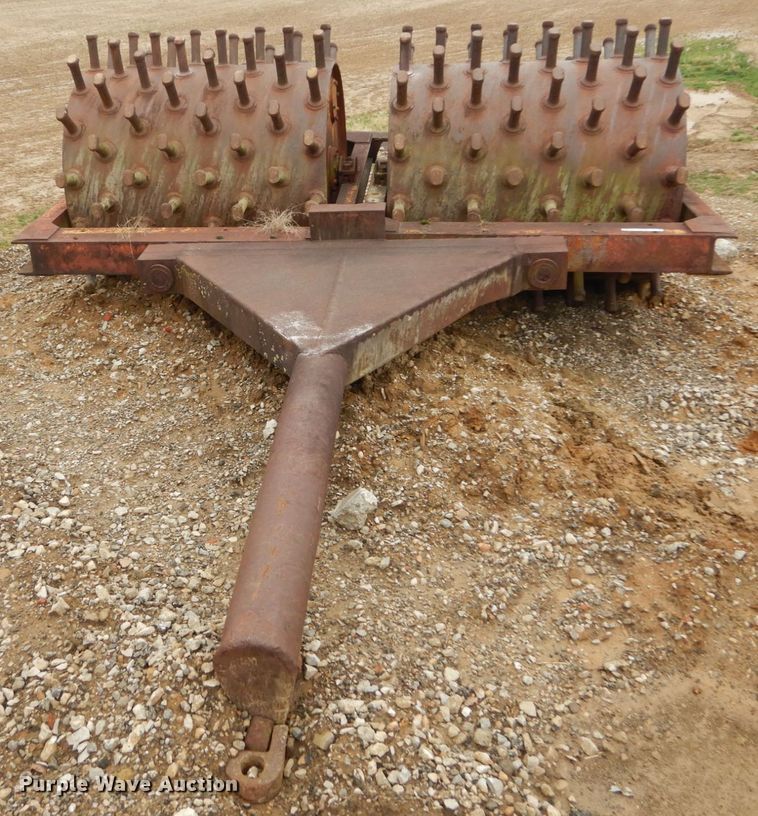 image for item IY9504 Sheepsfoot roller