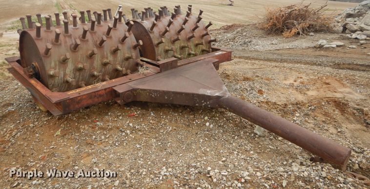 image for item IY9504 Sheepsfoot roller