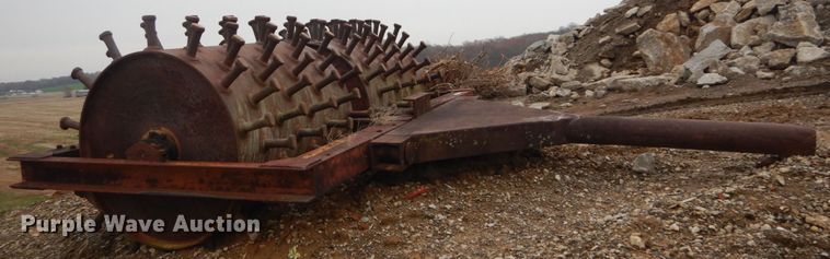 image for item IY9504 Sheepsfoot roller