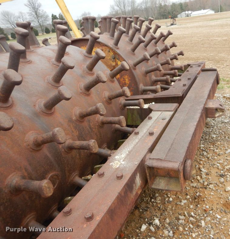 image for item IY9504 Sheepsfoot roller