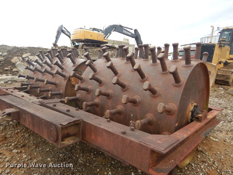 image for item IY9504 Sheepsfoot roller