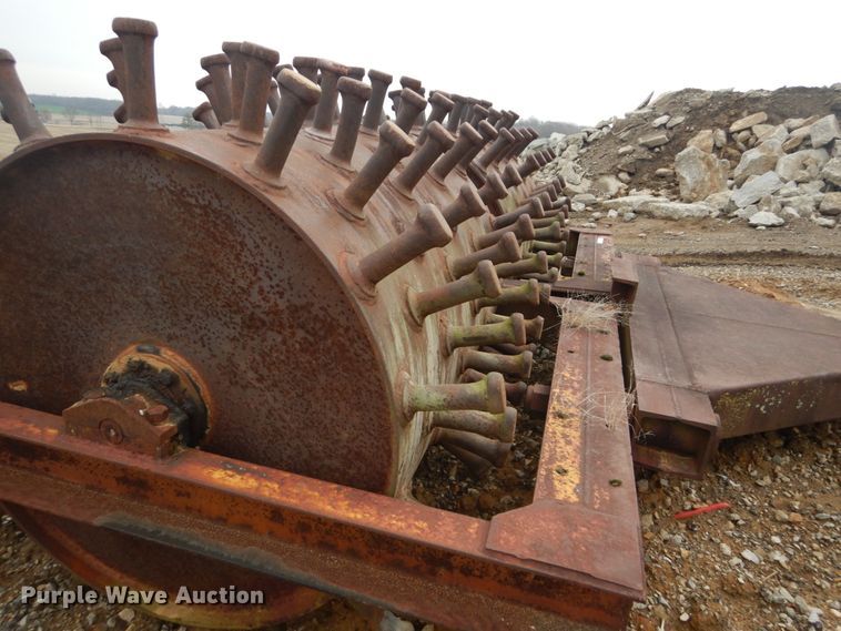 image for item IY9504 Sheepsfoot roller