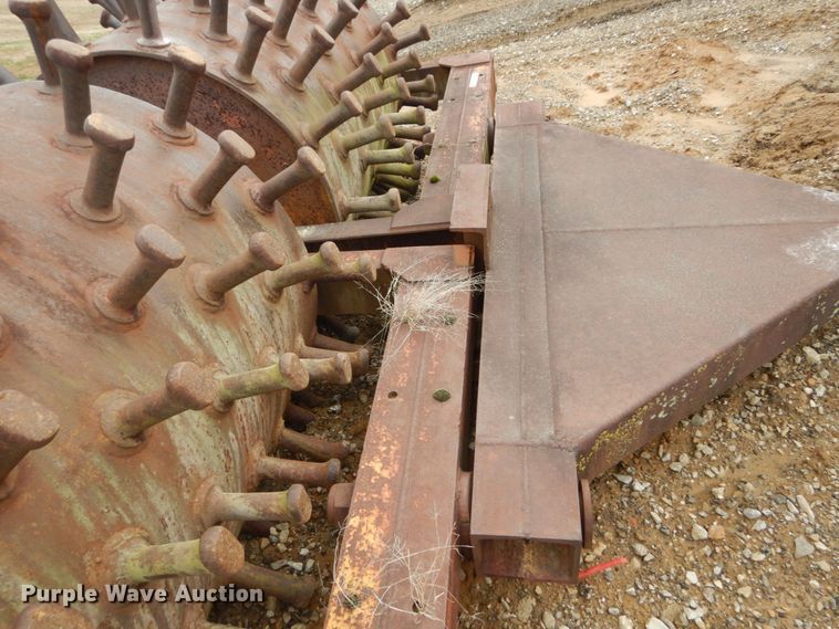 image for item IY9504 Sheepsfoot roller