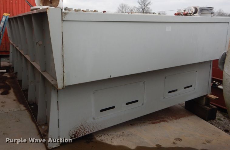 image for item IY9505 2011 Power Fab 3000/2.0CAT fuel tank