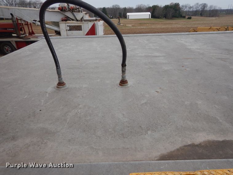 image for item IY9505 2011 Power Fab 3000/2.0CAT fuel tank