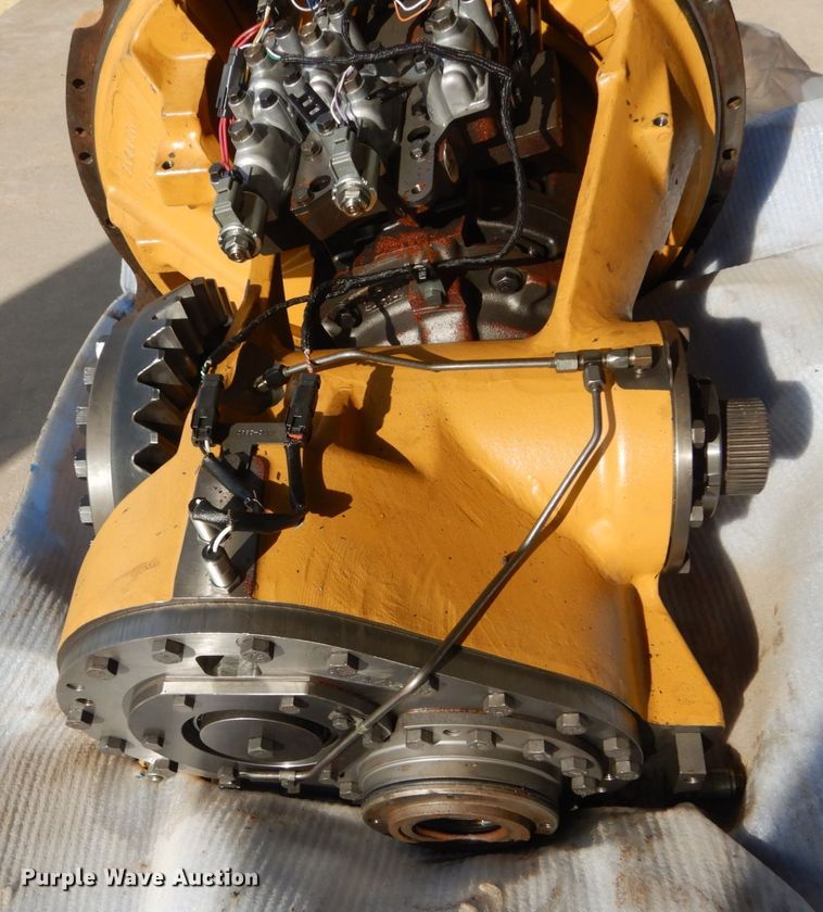 image for item IY9506 Caterpillar D6N transmission