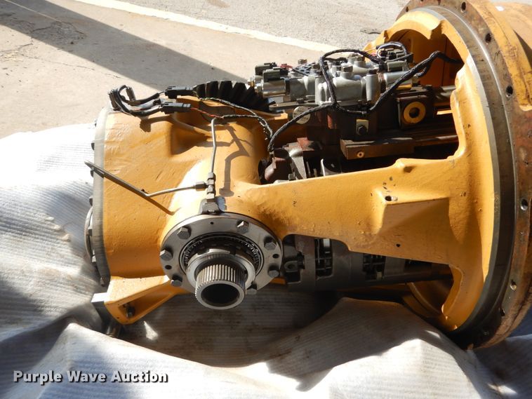 image for item IY9506 Caterpillar D6N transmission