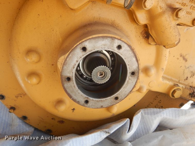 image for item IY9506 Caterpillar D6N transmission